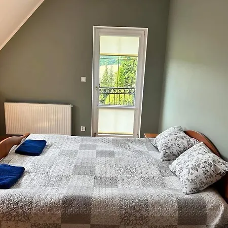 Nad Stawem Villa *